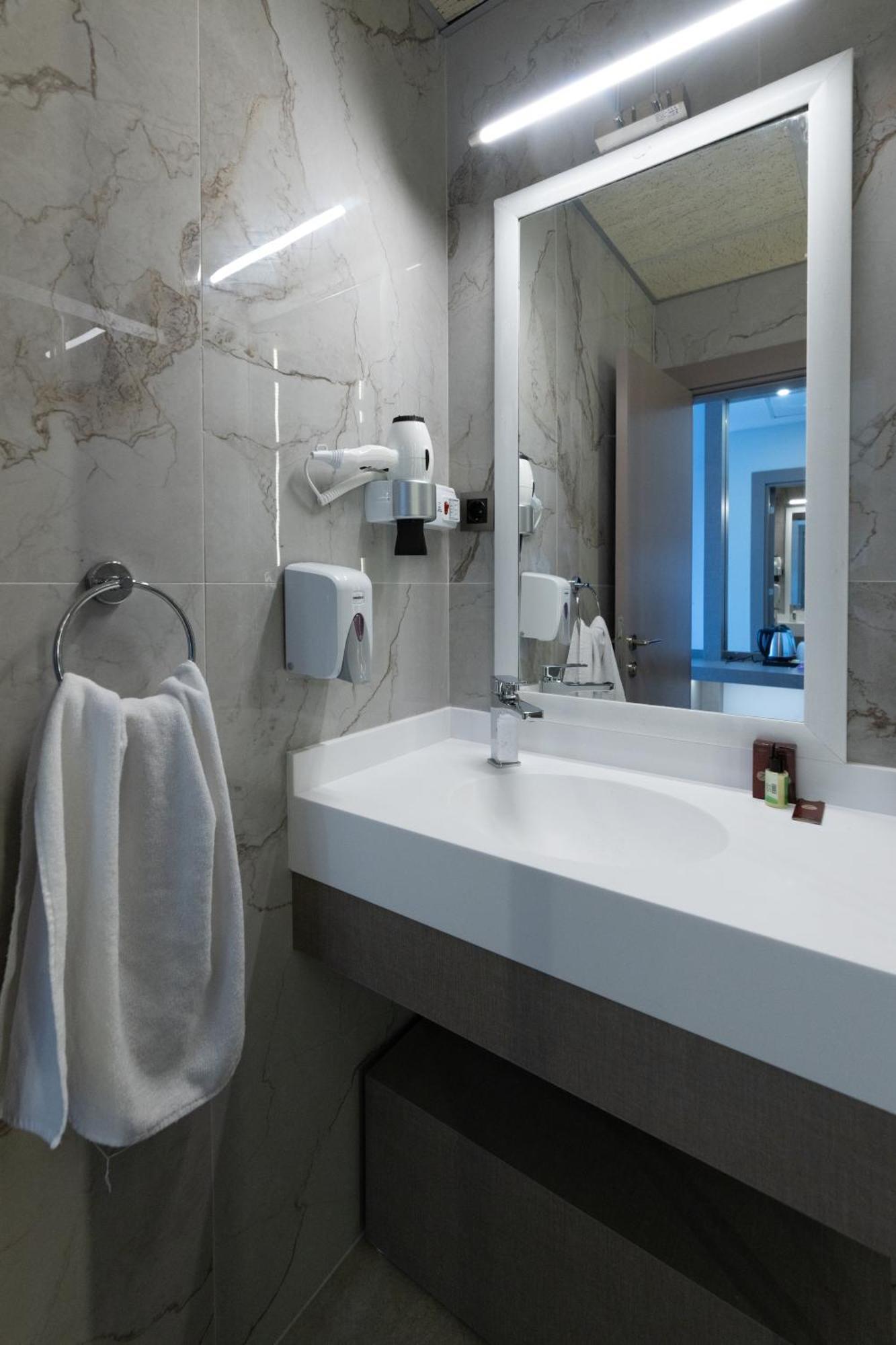 Three Points Hotel بيلديبي المظهر الخارجي الصورة